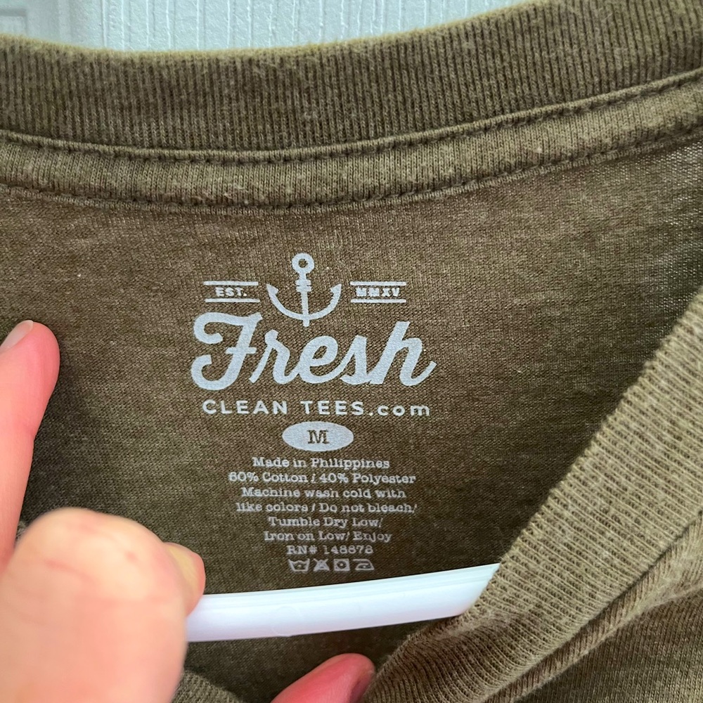 Fresh Clean Tees Mens Crewneck Short-sleeved Tee, Medium